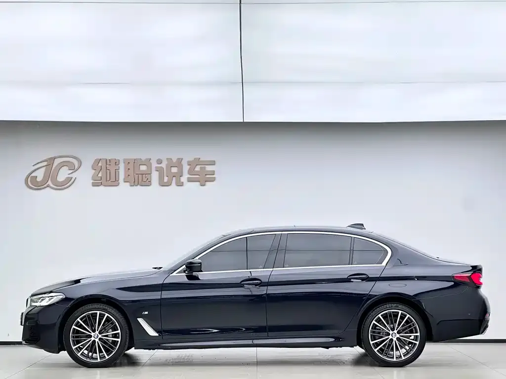 BMW 5 Series — фото 2