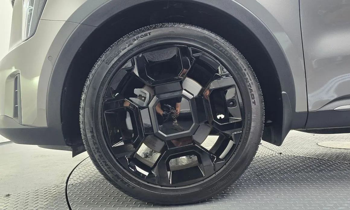 Kia Sorento — фото 7