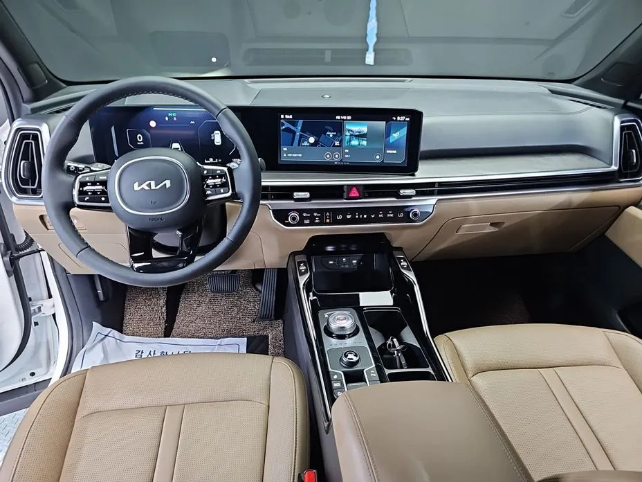 Kia Sorento — фото 7