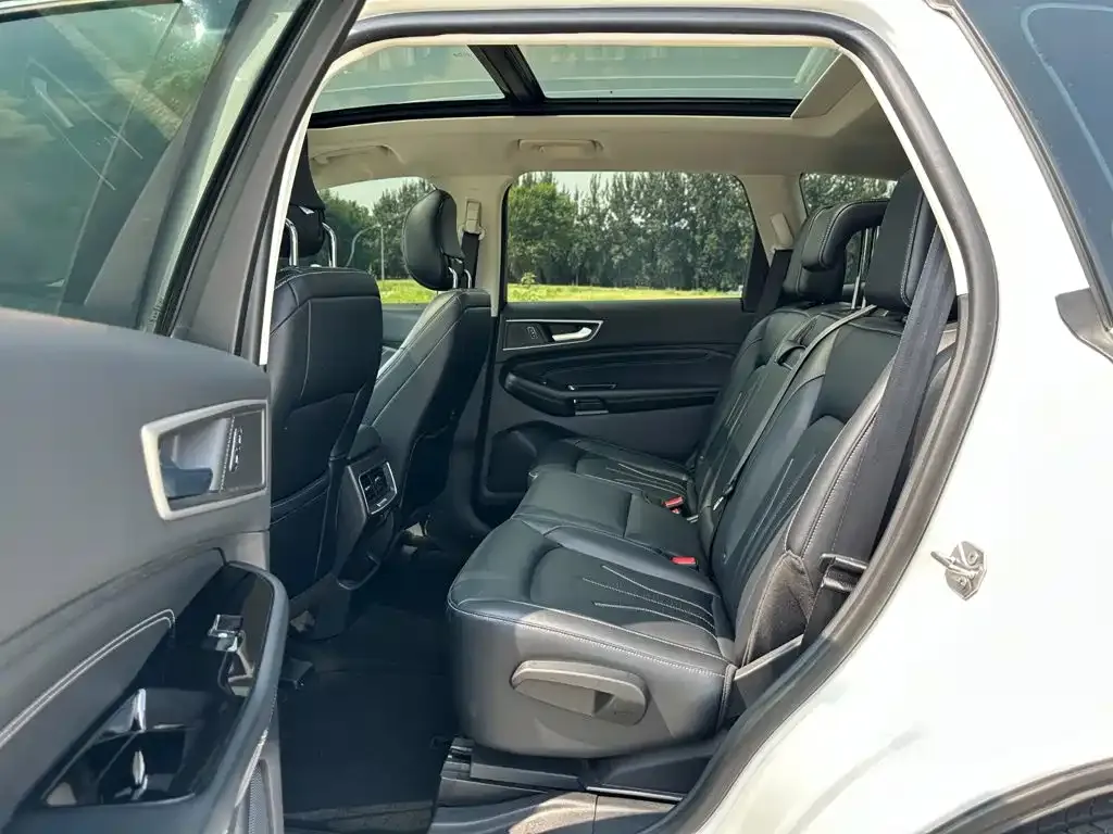 Ford Edge — фото 4