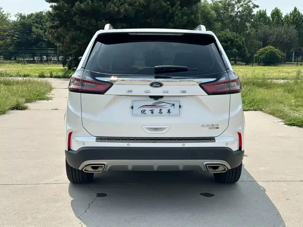 Ford Edge — фото 8