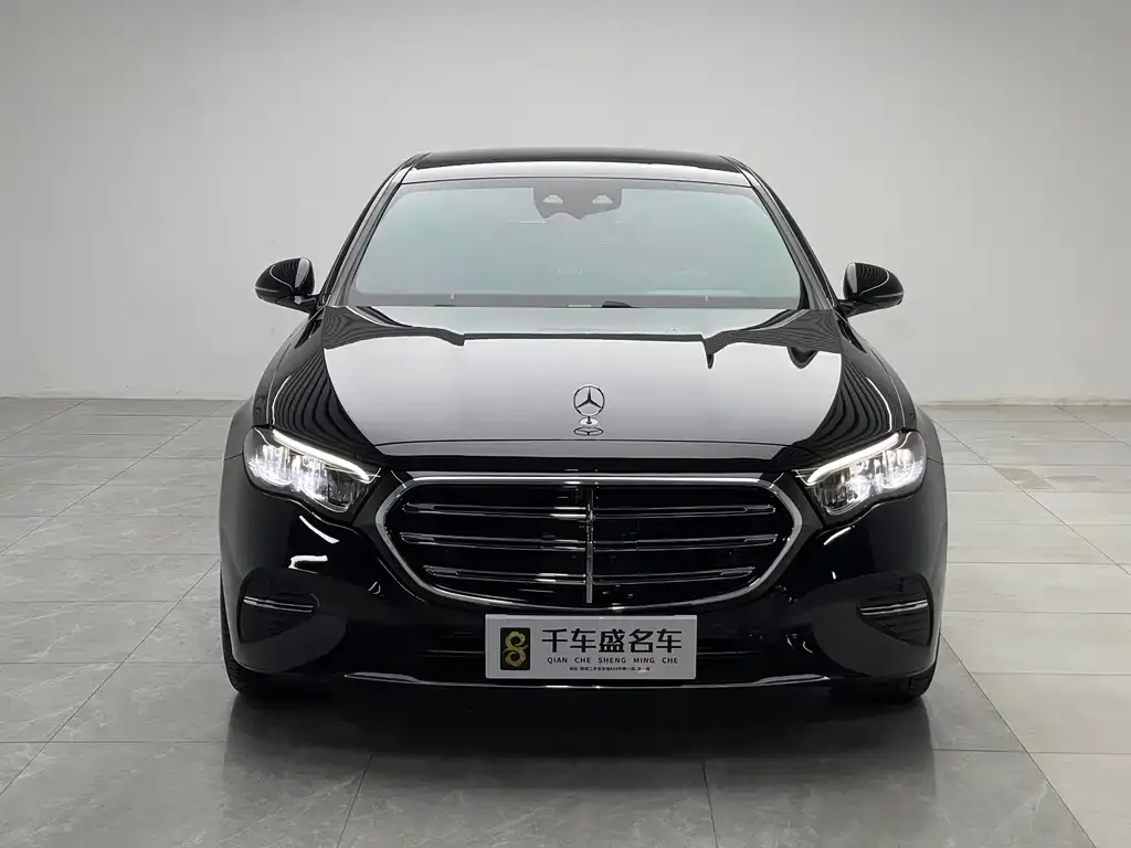 Mercedes-Benz E-Class — фото 10