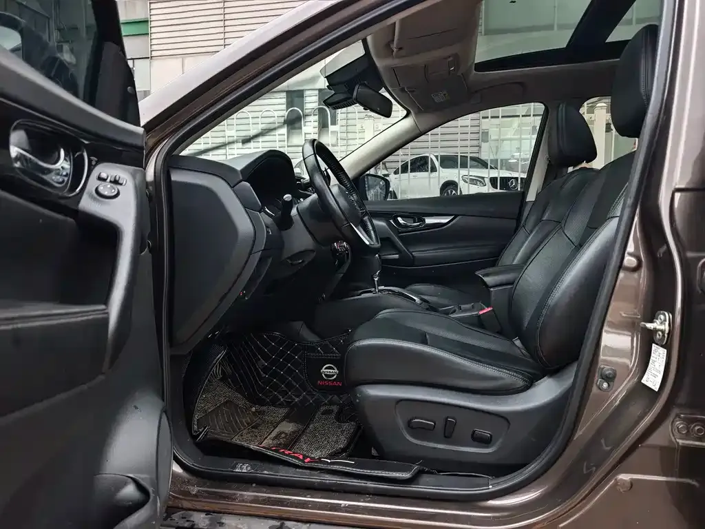 Nissan X-Trail — фото 10