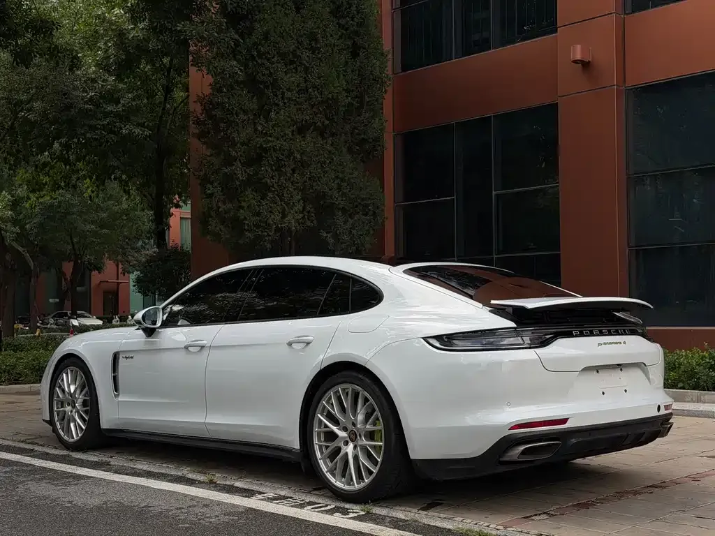 Porsche Panamera Hybrid — фото 4