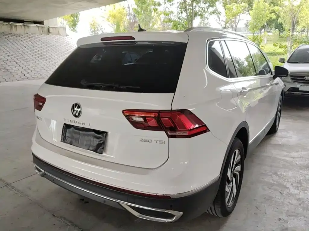 Volkswagen Tiguan L — фото 5