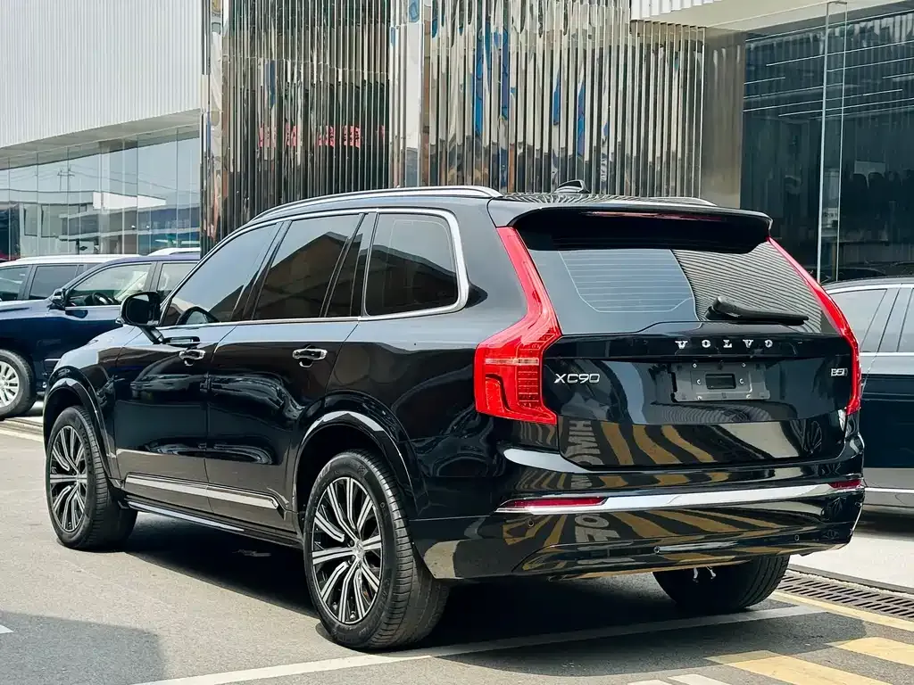 Volvo XC90 — фото 4