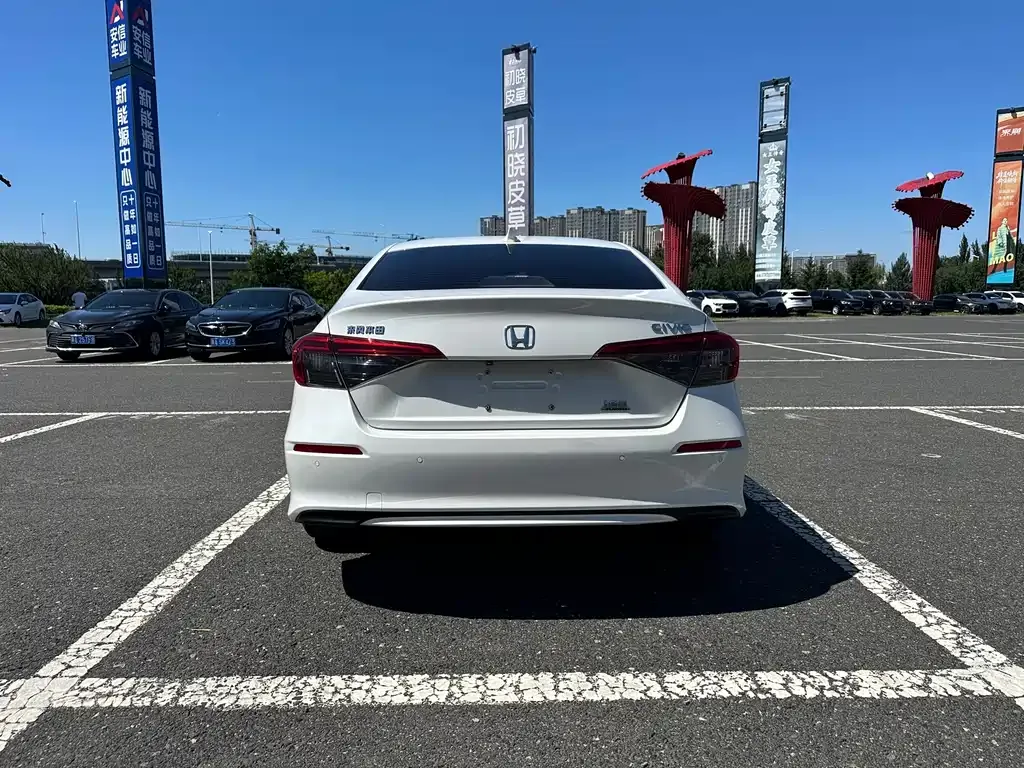 Honda Civic — фото 7