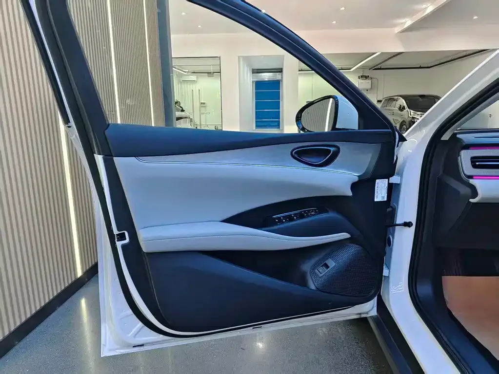 BYD Seal 06 DM-i Touring Edition — фото 3