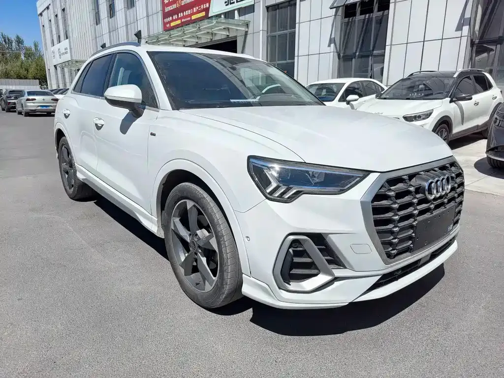 Audi Q3 — фото 5