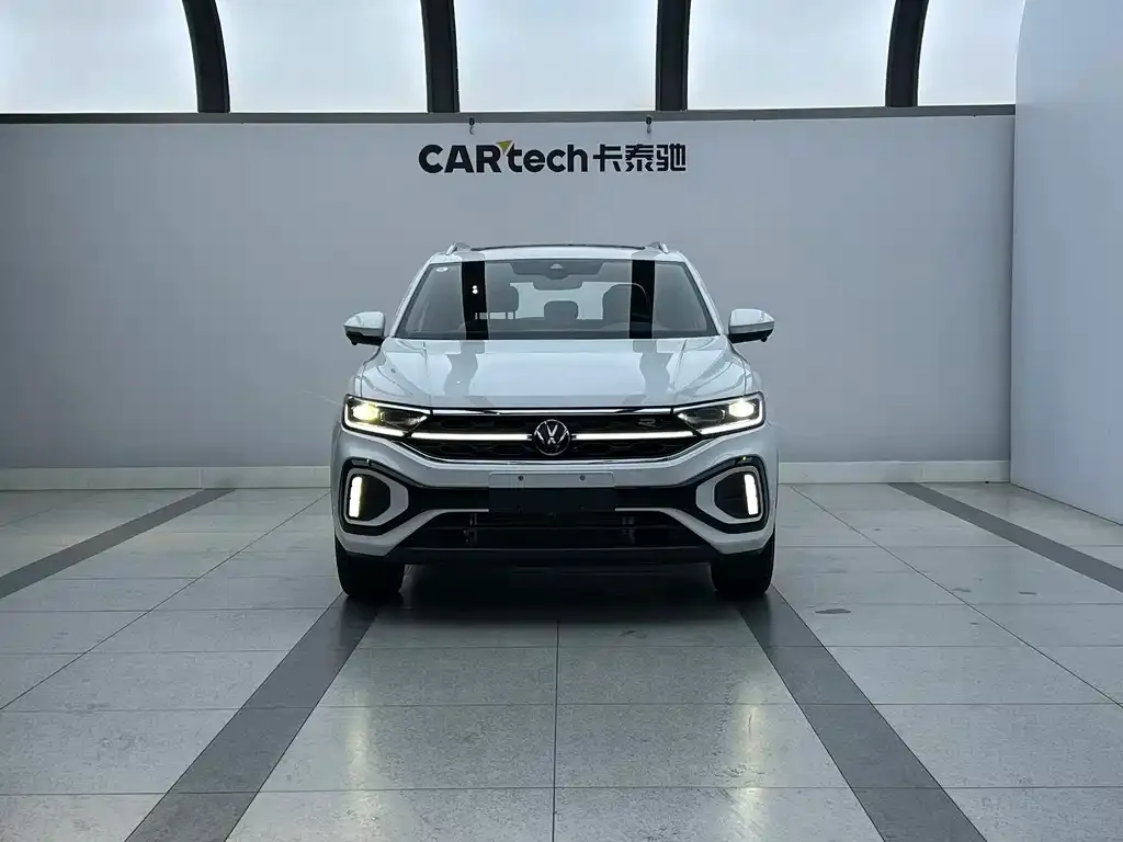 Volkswagen T-Roc — фото 7