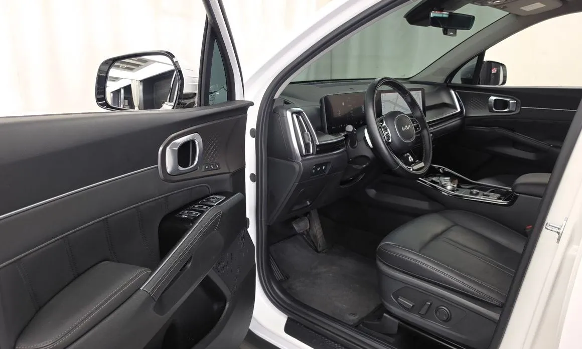 Kia Sorento — фото 6