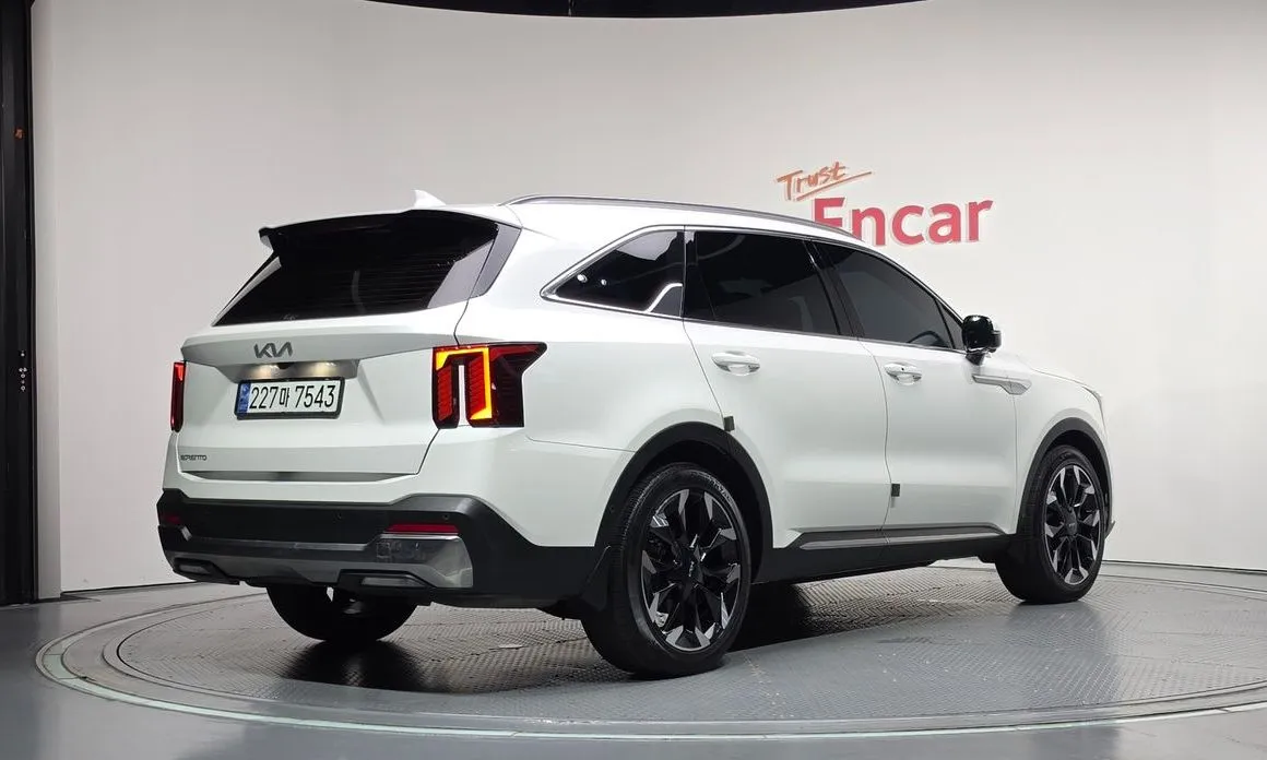 Kia Sorento — фото 3