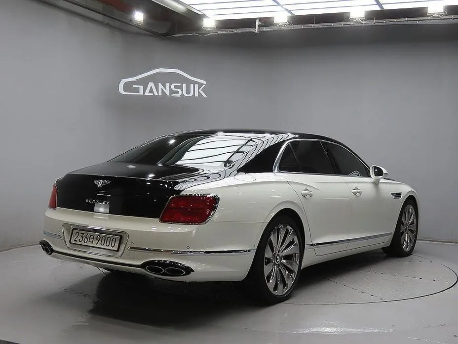 Bentley Flying Spur — фото 3