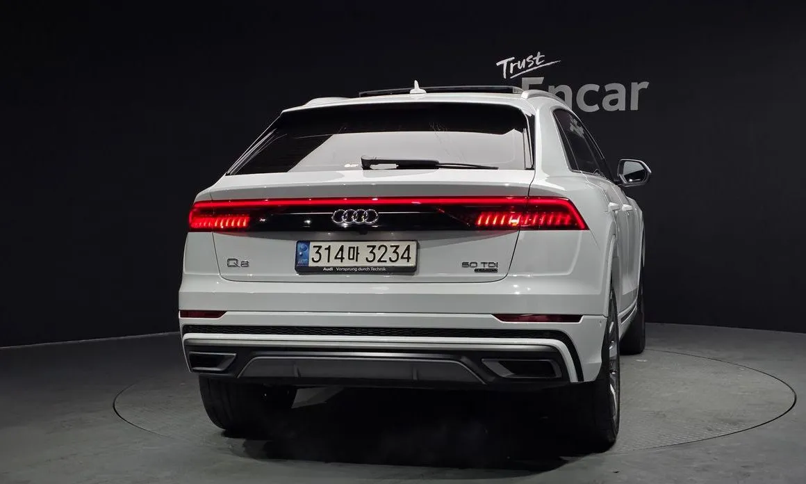 Audi Q8 — фото 2