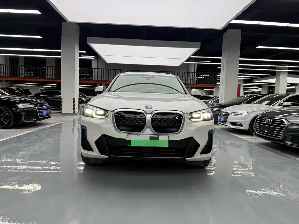 BMW iX3 — фото 2