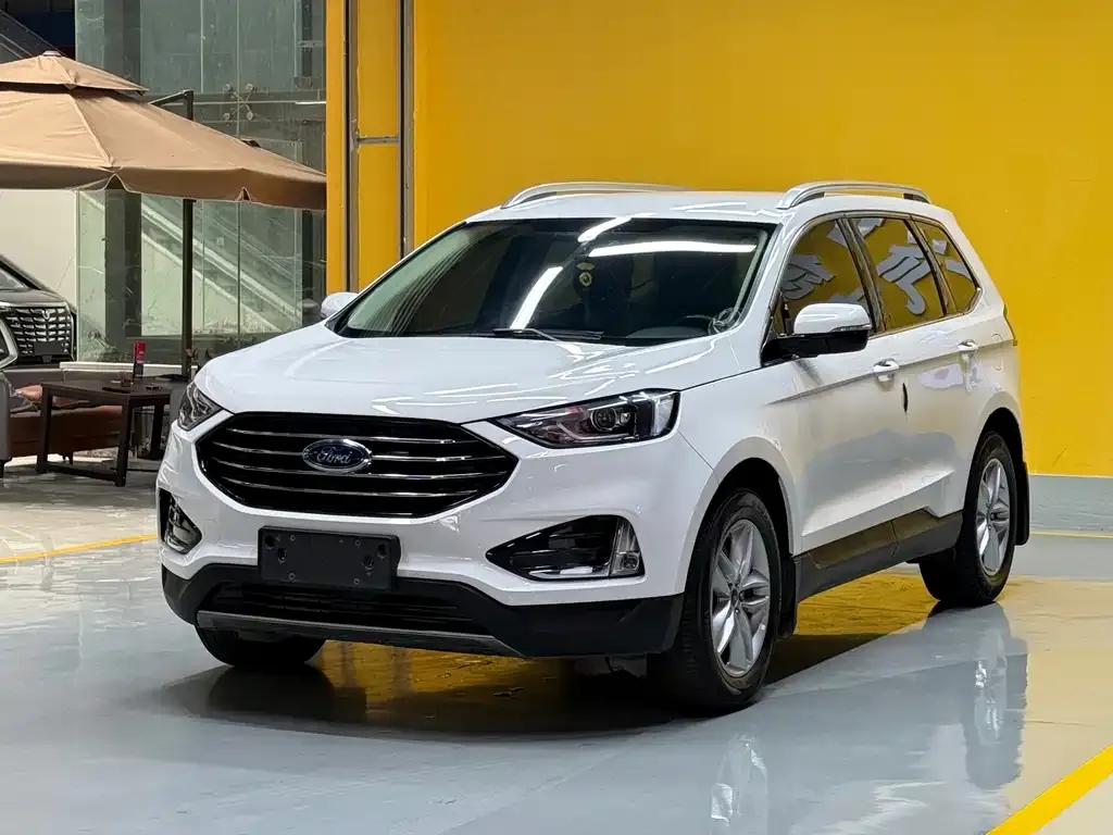 Ford Edge — фото 1