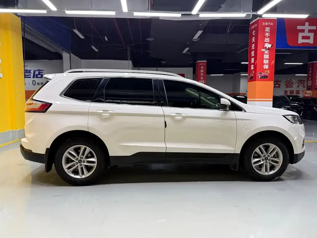 Ford Edge — фото 5