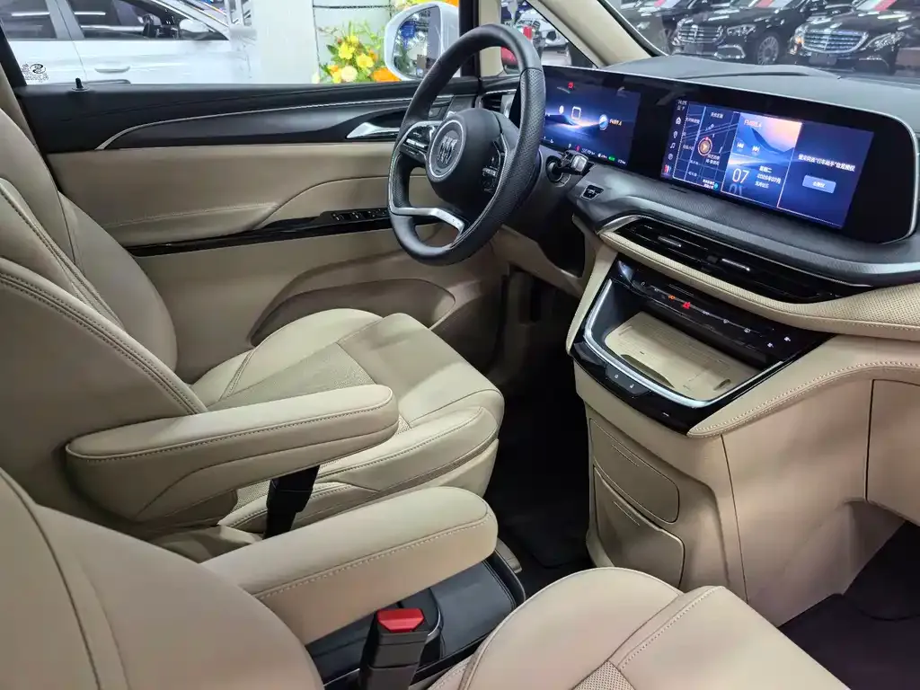 Buick GL8 Hybrid — фото 3