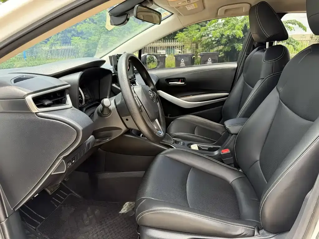 Toyota Corolla — фото 3