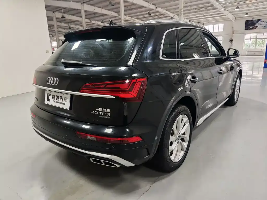 Audi Q5L — фото 4