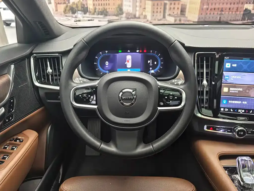 Volvo S90 — фото 4