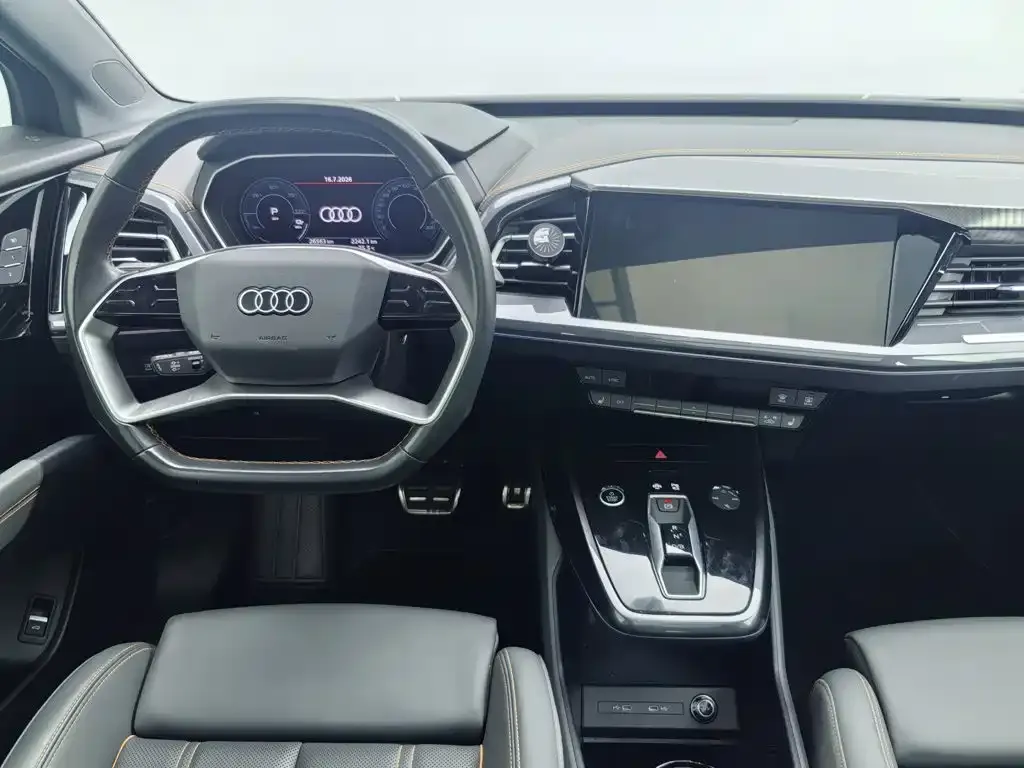 Audi Q4 e-tron — фото 8