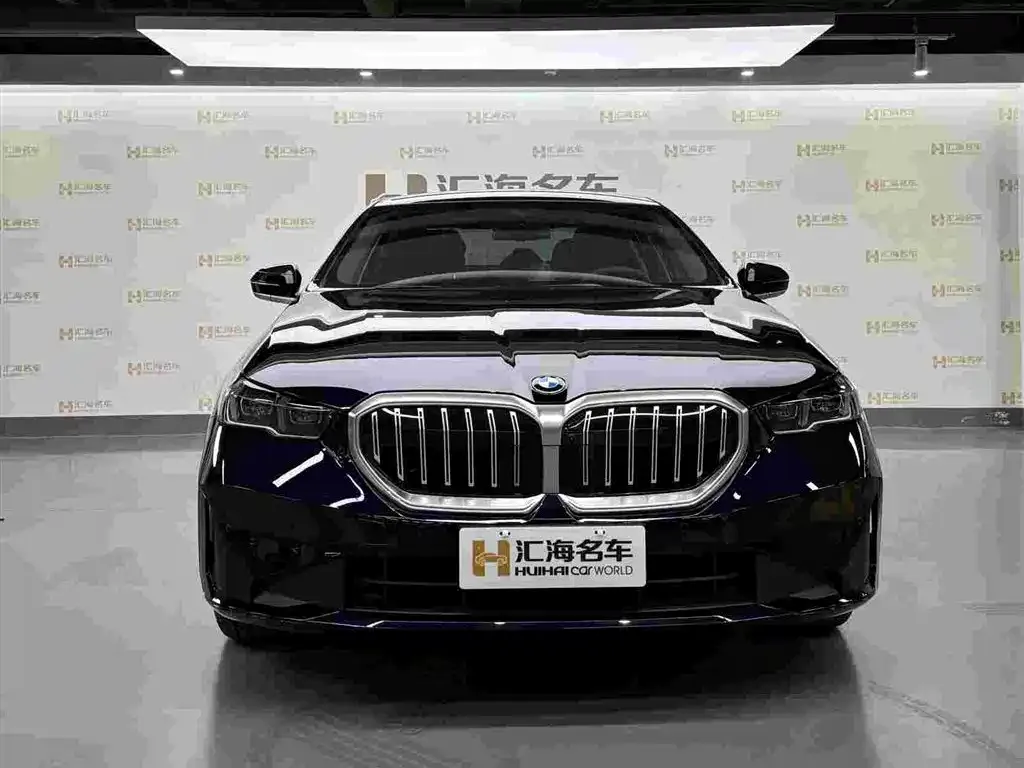 BMW 5 Series — фото 2