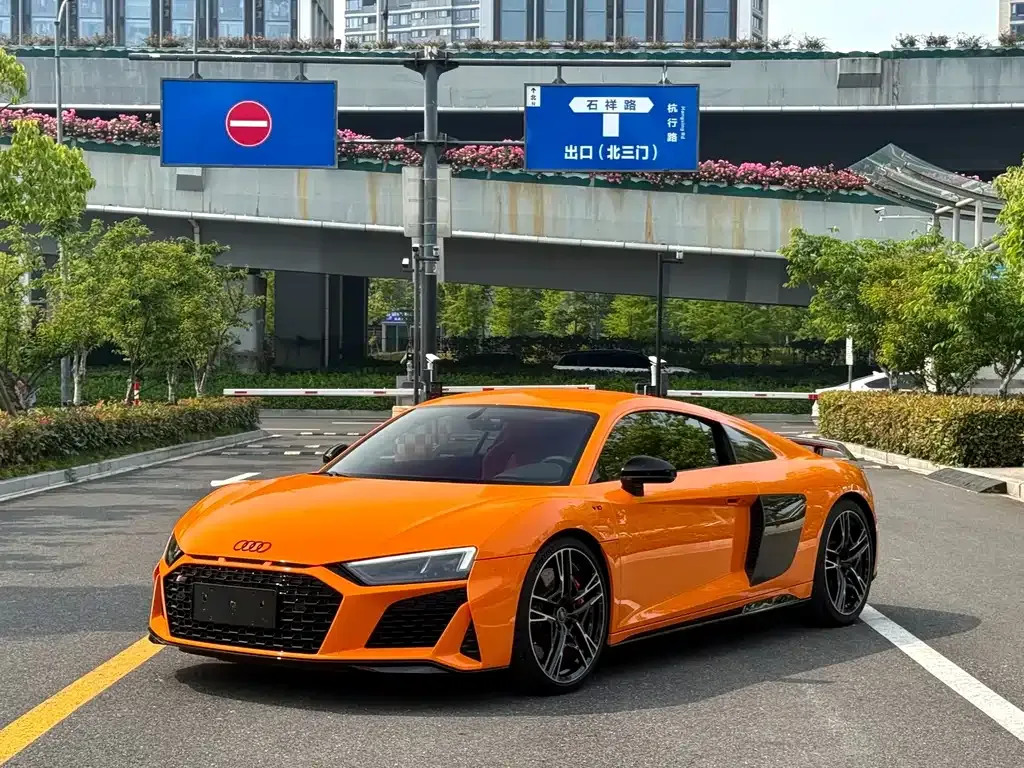 Audi R8 — фото 7
