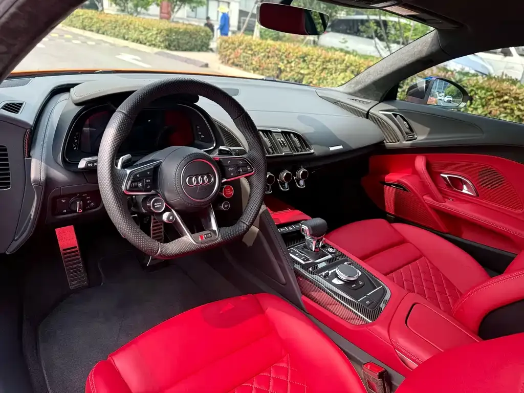 Audi R8 — фото 8