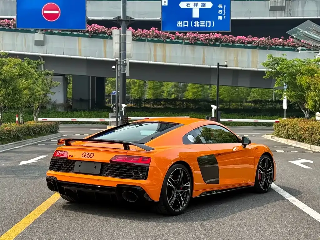 Audi R8 — фото 3
