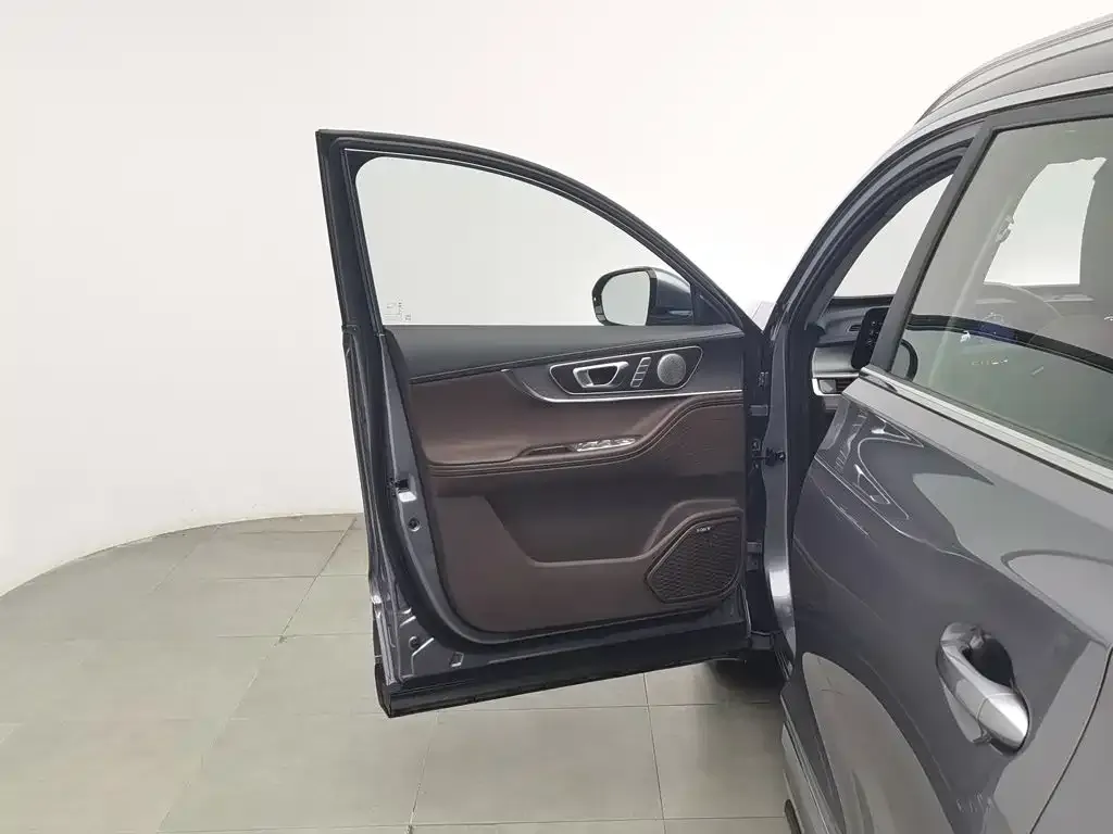 Chery Tiggo 8 PRO — фото 9