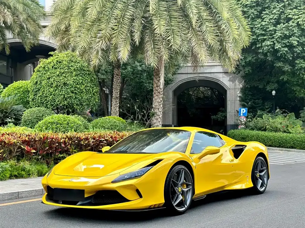 Ferrari F8 — фото 1
