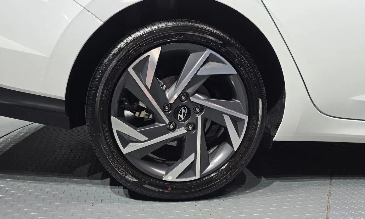 Hyundai AVANTE — фото 4