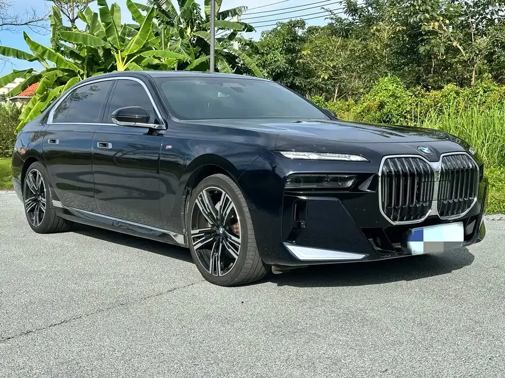 BMW 7 Series — фото 5