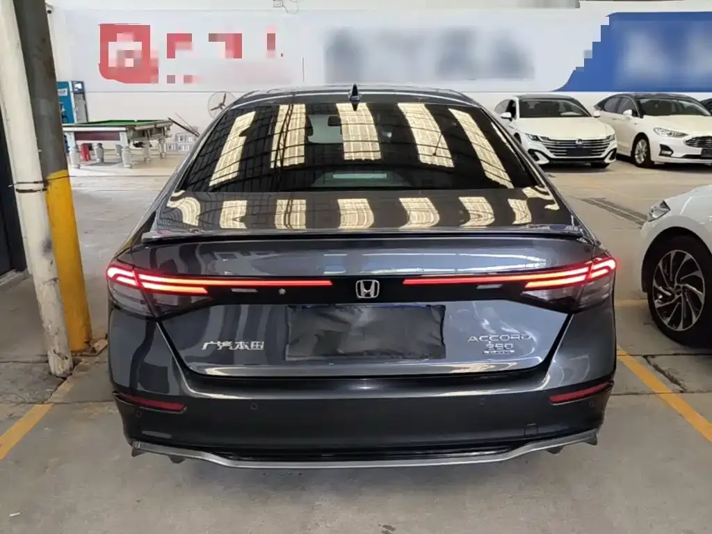 Honda Accord — фото 9