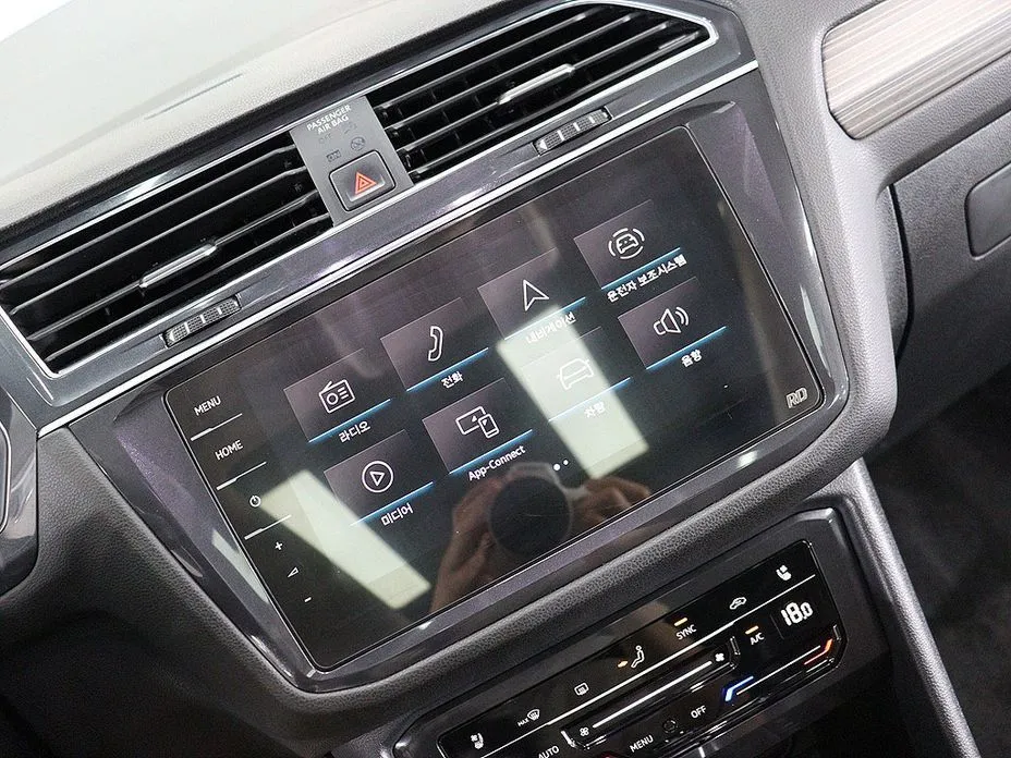 Volkswagen Tiguan — фото 8