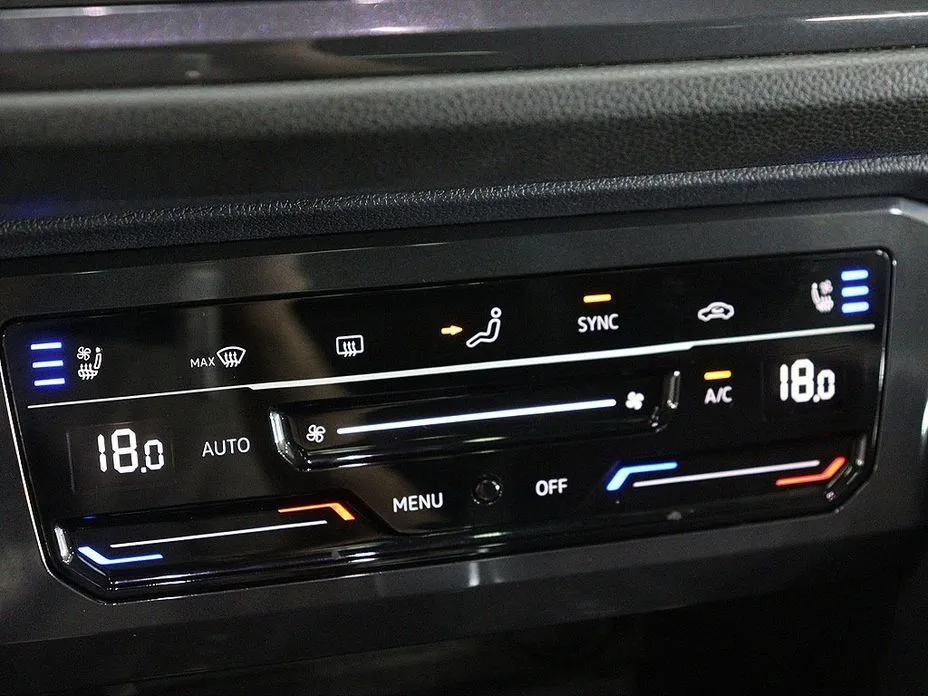 Volkswagen Tiguan — фото 6