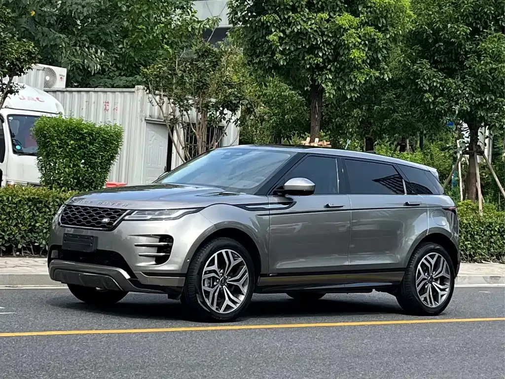 Land Rover Evoque PHEV — фото 1