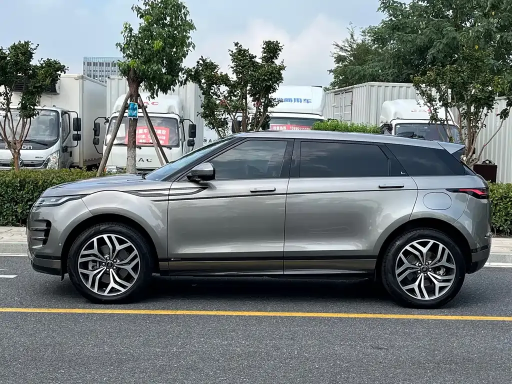 Land Rover Evoque PHEV — фото 8