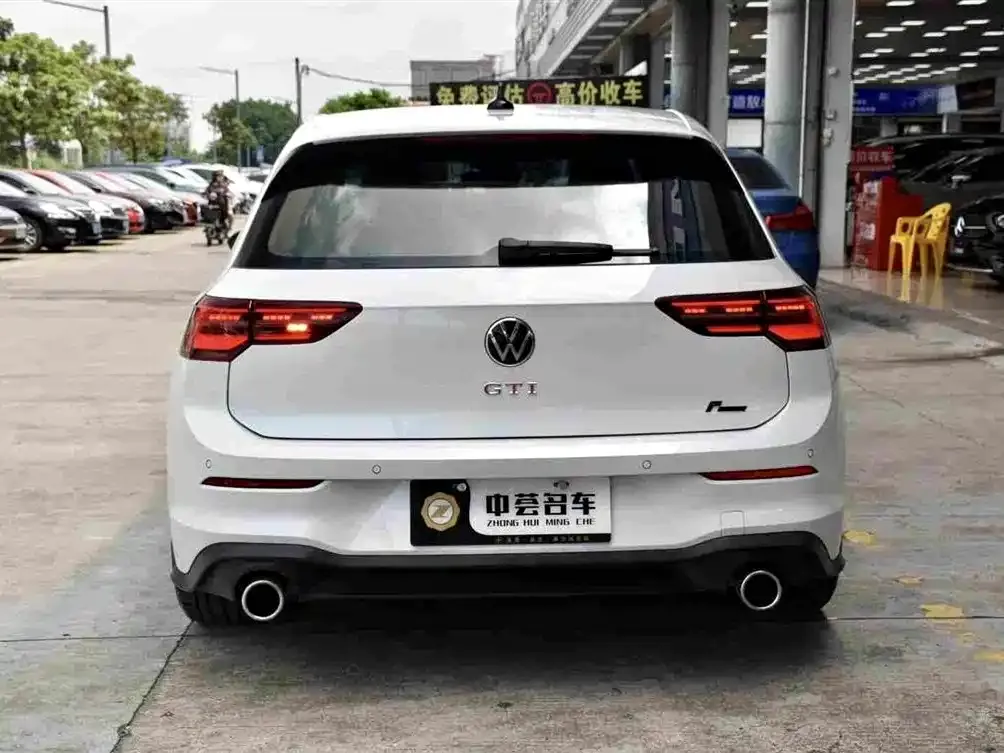 Volkswagen Golf GTI — фото 7
