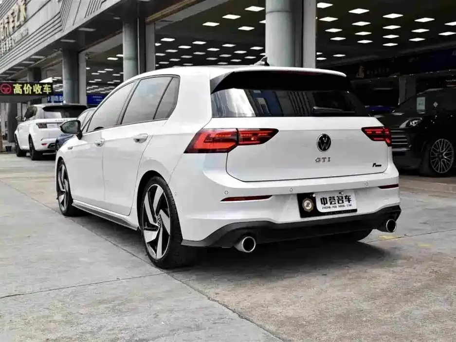 Volkswagen Golf GTI — фото 5
