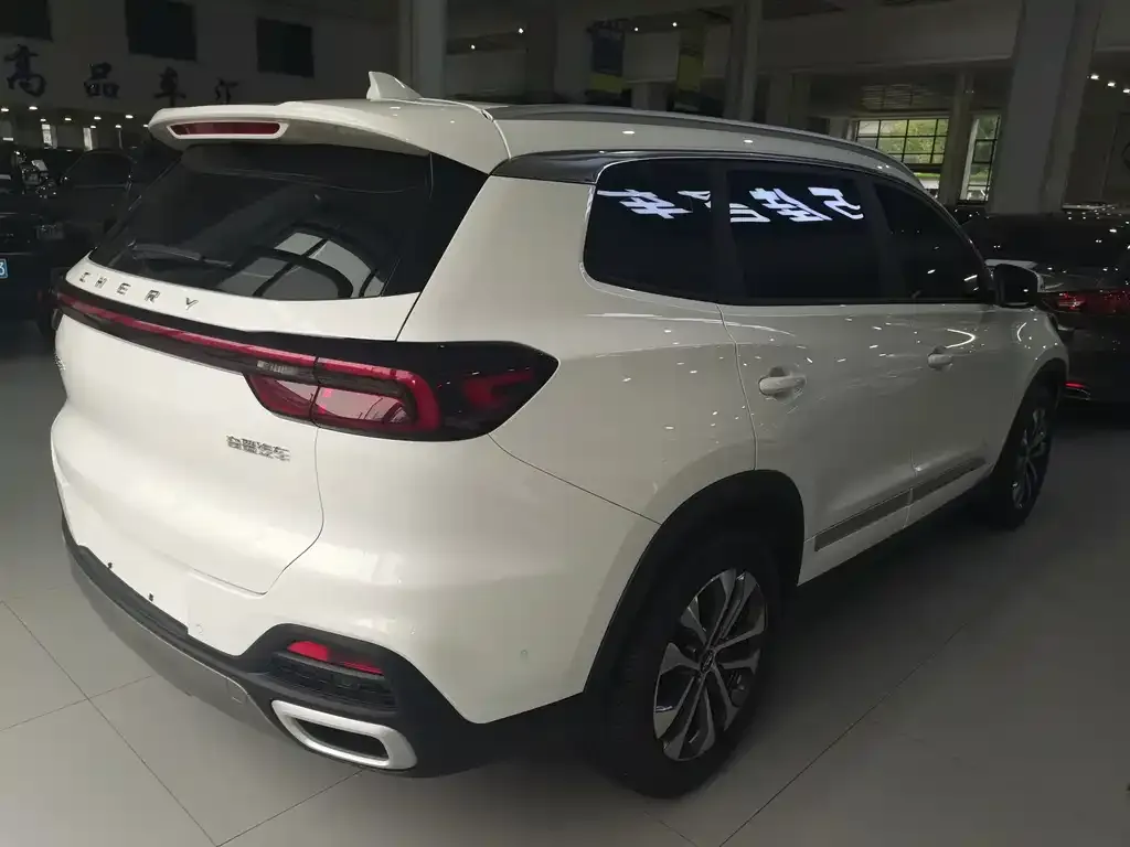 Chery Tiggo 8 — фото 4