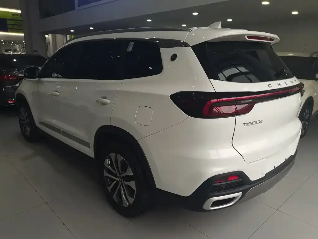 Chery Tiggo 8 — фото 2
