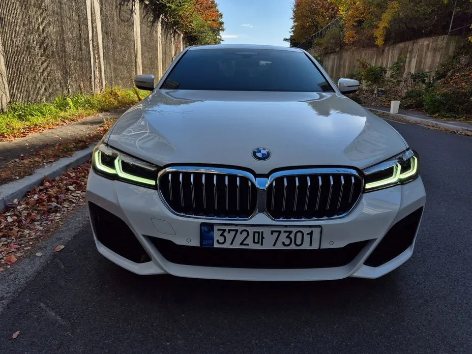 BMW 5-Series — фото 1