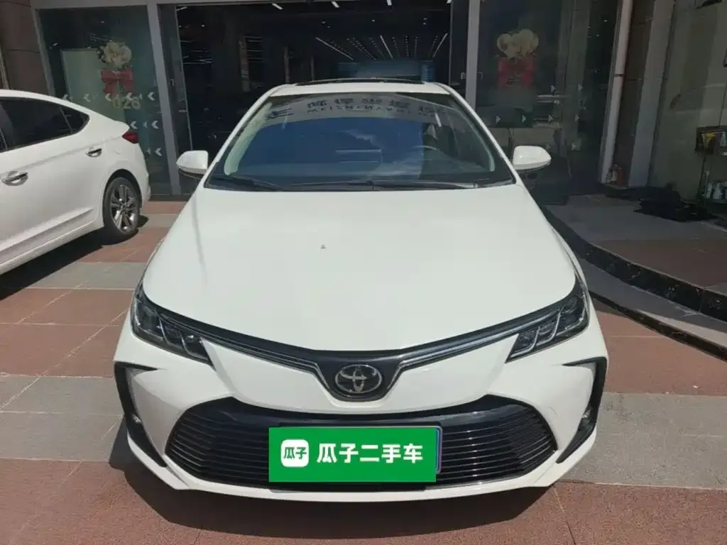 Toyota Corolla — фото 2
