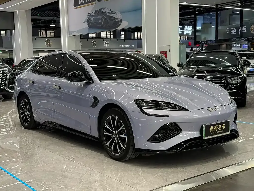 BYD Seal — фото 3