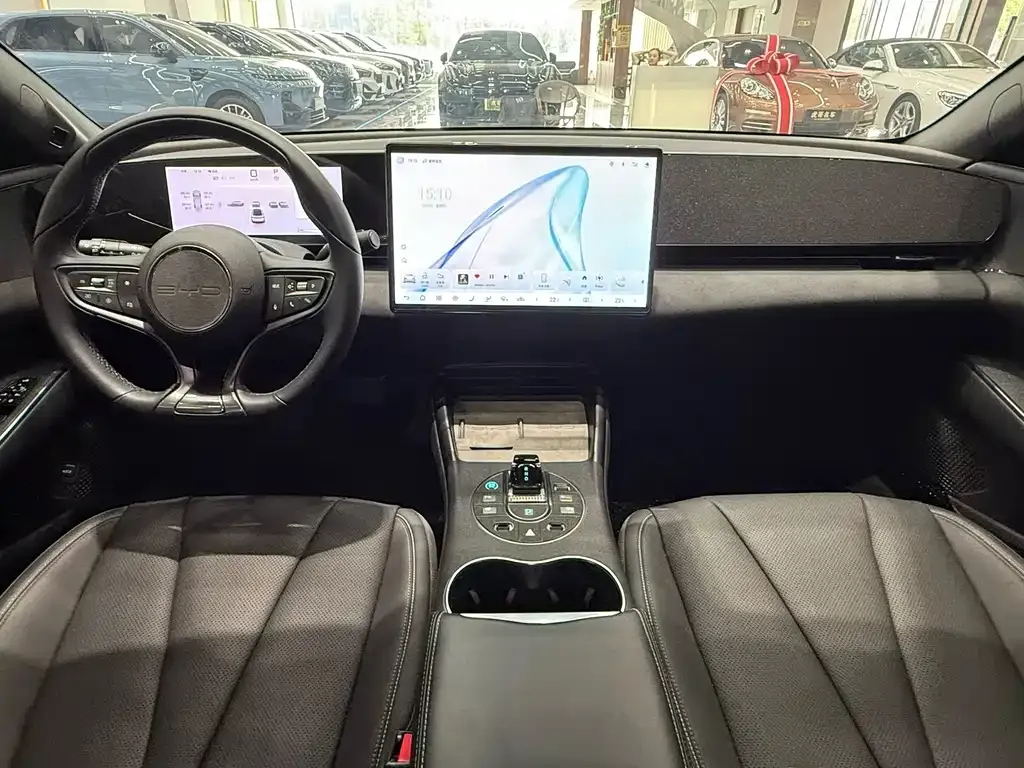 BYD Seal — фото 9