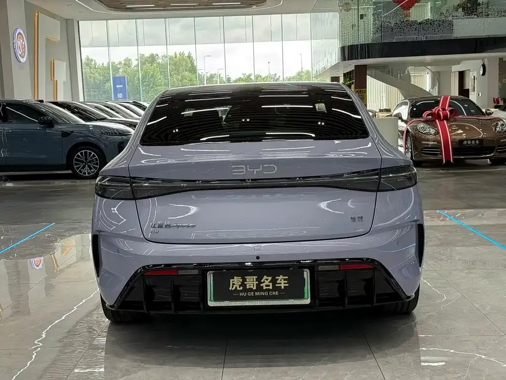 BYD Seal — фото 6