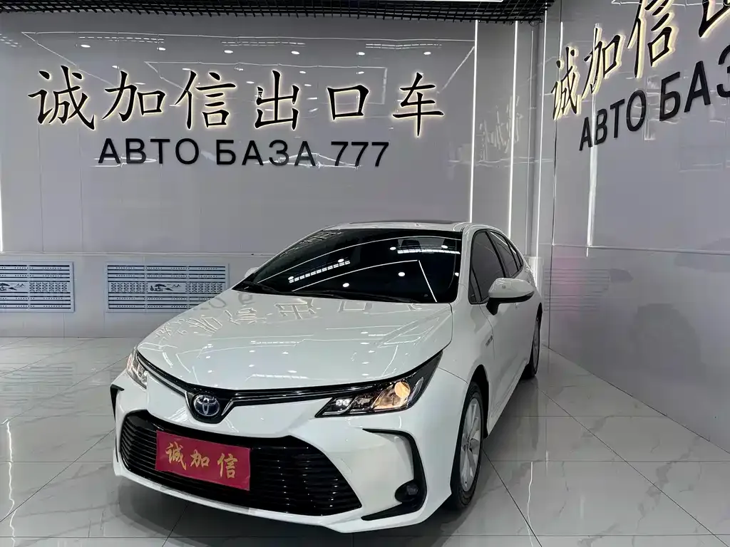 Toyota Corolla — фото 1