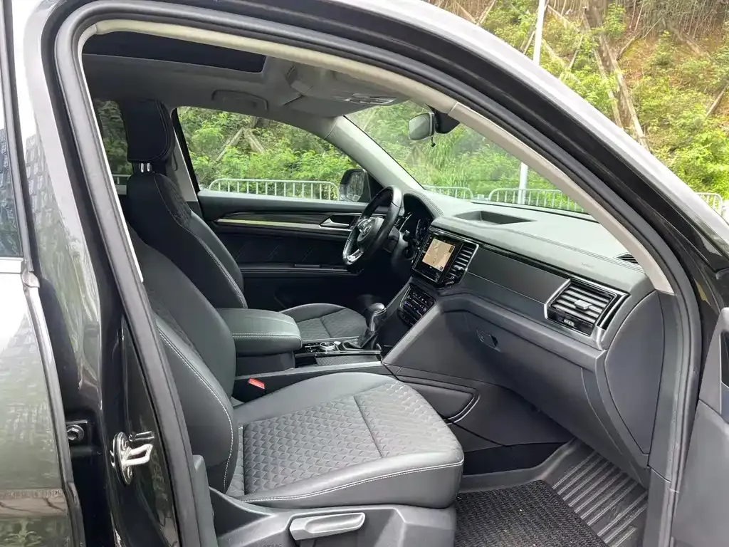 Volkswagen Teramont X — фото 10